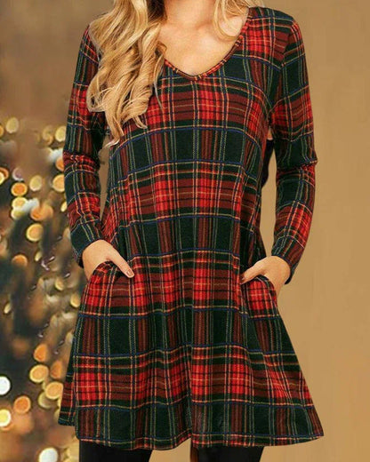 Lockeres Kleid mit weihnachtlichem Karomuster