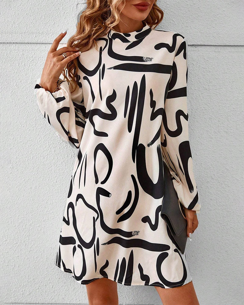 Kleid mit Stehkragen und Graffiti-Print