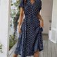 Chloe – a-linien-kleid mit polka-dot-print und v-ausschnitt