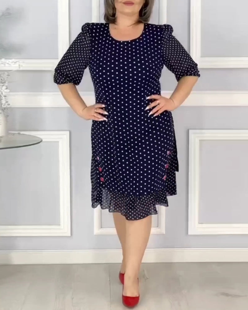 Elegantes Kleid mit halben Ärmeln und Polka-Dot-Print