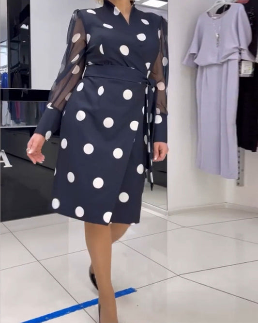 Durchsichtiges, langärmliges Kleid mit Polka-Dot-Print